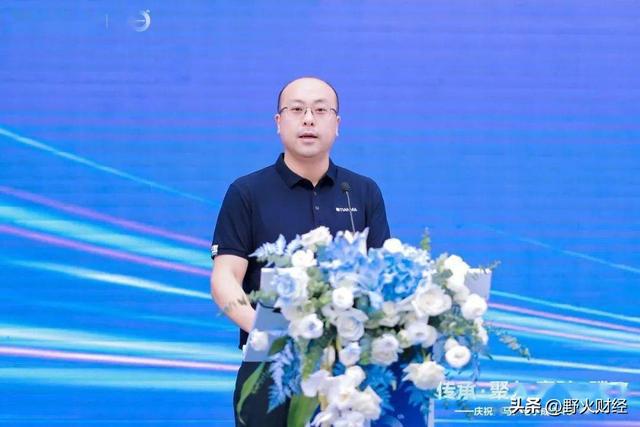 盛煌娱乐：深圳知名央企换帅，80后董事长薪酬178万元